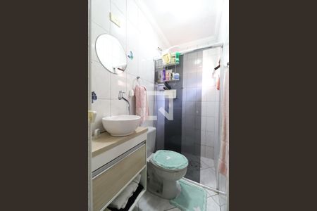 Banheiro de casa à venda com 3 quartos, 142m² em Parque Edu Chaves, São Paulo