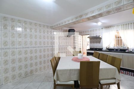 Casa à venda com 142m², 3 quartos e 2 vagasQuarto 