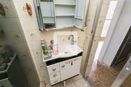 Casa à venda com 65m², 2 quartos e 1 vaga Casa à venda com 65m², 2 quartos e 1 vagaBanheiro