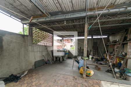 Casa à venda com 65m², 2 quartos e 1 vaga Casa à venda com 65m², 2 quartos e 1 vagaTerraço