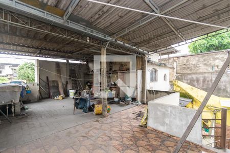 Casa à venda com 65m², 2 quartos e 1 vaga Casa à venda com 65m², 2 quartos e 1 vagaTerraço