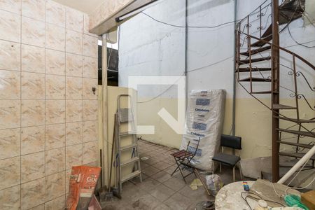Casa à venda com 65m², 2 quartos e 1 vaga Casa à venda com 65m², 2 quartos e 1 vagaVaranda
