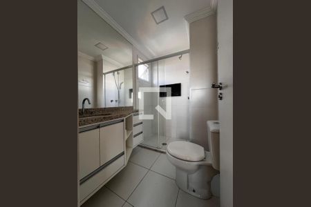 Apartamento à venda com 82m², 3 quartos e 3 vagasBanheiro da Suíte 1