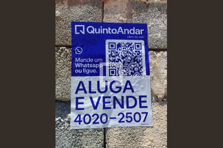 Casa à venda com 70m², 4 quartos e sem vaga Casa à venda com 70m², 4 quartos e sem vagaPlaquinha Instalada