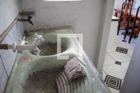 Casa à venda com 70m², 4 quartos e sem vagaÁrea de Serviço