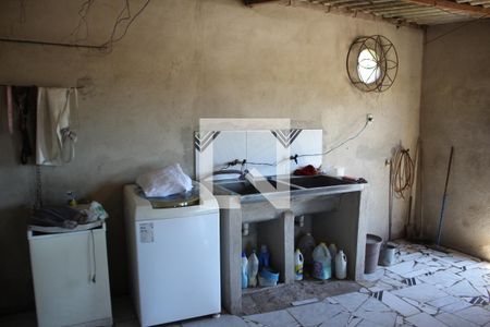 Casa à venda com 70m², 4 quartos e sem vagaÁrea de Serviço 2 