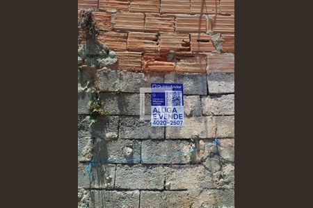 Casa à venda com 70m², 4 quartos e sem vaga Casa à venda com 70m², 4 quartos e sem vagaPlaquinha Instalada