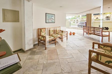 Apartamento para alugar com 72m², 2 quartos e 1 vagaÁrea de lazer