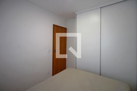 Quarto 1 de apartamento para alugar com 2 quartos, 44m² em Santa Cruz, Belo Horizonte