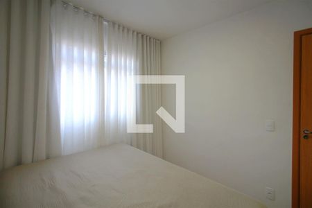 Quarto 1 de apartamento para alugar com 2 quartos, 44m² em Santa Cruz, Belo Horizonte