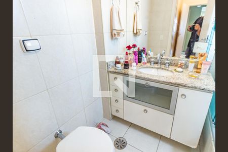 Apartamento à venda com 123m², 3 quartos e 3 vagasBanheiro da Suíte 1