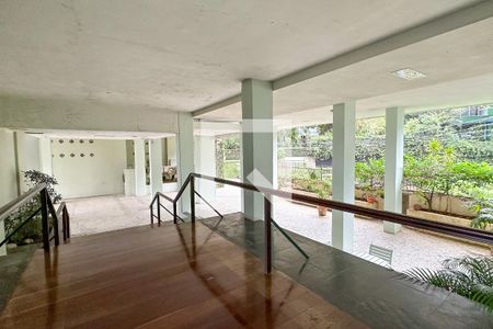 Apartamento para alugar com 77m², 2 quartos e sem vaga Apartamento para alugar com 77m², 2 quartos e sem vagaCorredor