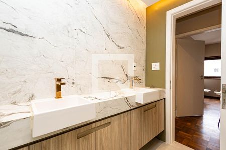 Apartamento à venda com 110m², 2 quartos e 1 vaga Apartamento à venda com 110m², 2 quartos e 1 vagaBanheiro Social