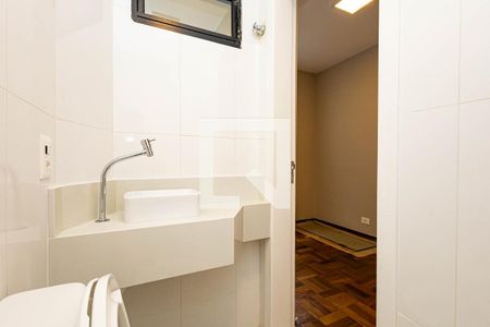 Apartamento à venda com 110m², 2 quartos e 1 vaga Apartamento à venda com 110m², 2 quartos e 1 vagaBanheiro de serviço