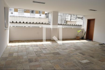 Apartamento à venda com 80m², 2 quartos e 1 vagaÁrea comum