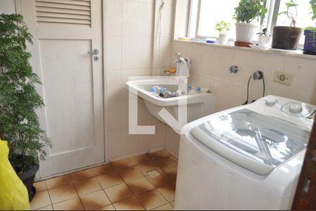 Apartamento à venda com 80m², 2 quartos e 1 vagaÁrea de Serviço