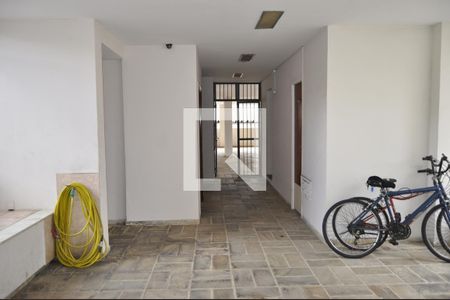 Apartamento à venda com 80m², 2 quartos e 1 vagaÁrea comum