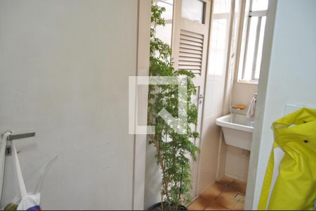 Apartamento à venda com 80m², 2 quartos e 1 vagaÁrea de Serviço