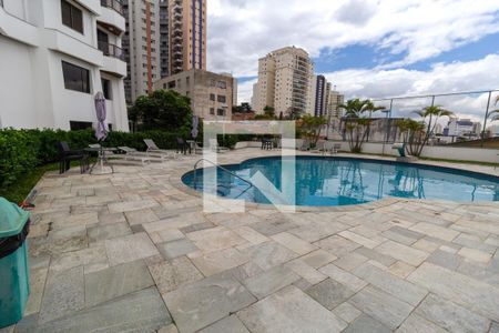 Apartamento à venda com 150m², 3 quartos e 3 vagasÁrea comum - Piscina