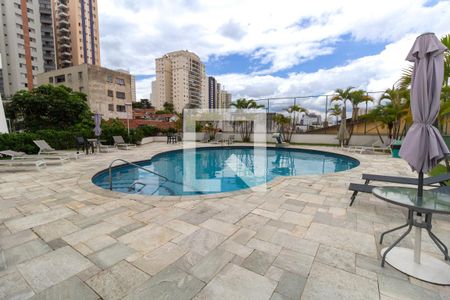 Apartamento à venda com 150m², 3 quartos e 3 vagasÁrea comum - Piscina