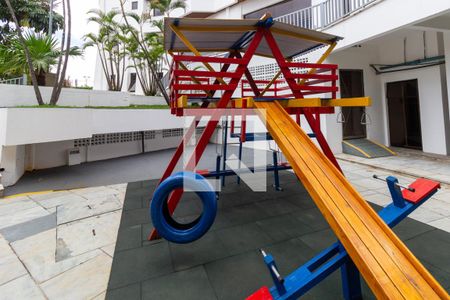 Apartamento à venda com 150m², 3 quartos e 3 vagasÁrea comum - Playground