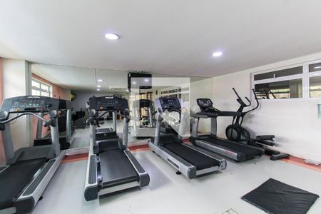 Apartamento à venda com 126m², 3 quartos e 2 vagas Apartamento à venda com 126m², 3 quartos e 2 vagasÁrea comum - Academia