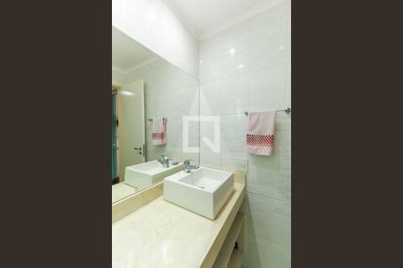 Apartamento à venda com 126m², 3 quartos e 2 vagas Apartamento à venda com 126m², 3 quartos e 2 vagasBanheiro da Suíte 1
