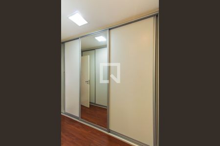 Apartamento à venda com 126m², 3 quartos e 2 vagas Apartamento à venda com 126m², 3 quartos e 2 vagasQuarto 1 - Suíte