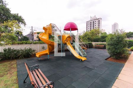 Apartamento à venda com 126m², 3 quartos e 2 vagas Apartamento à venda com 126m², 3 quartos e 2 vagasÁrea comum - Playground