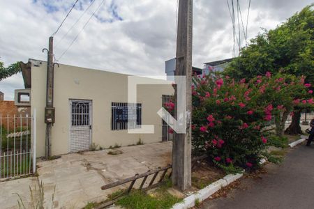 Casa à venda com 100m², 3 quartos e 3 vagas Casa à venda com 100m², 3 quartos e 3 vagasFachada