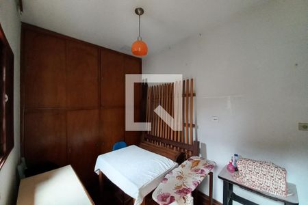 Casa à venda com 247m², 4 quartos e 4 vagasEdícula Quarto 4