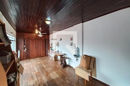 Casa à venda com 247m², 4 quartos e 4 vagasEdícula