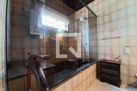 Casa à venda com 247m², 4 quartos e 4 vagasBanheiro da Suíte