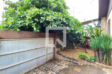 Casa à venda com 247m², 4 quartos e 4 vagasFrente Imóvel