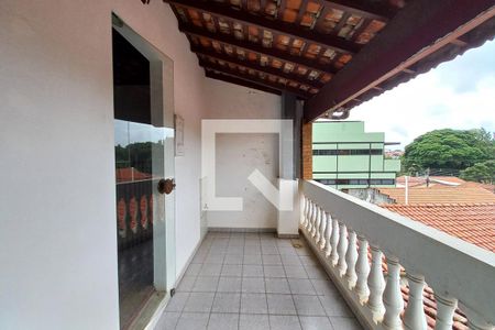 Casa à venda com 247m², 4 quartos e 4 vagasVaranda Edícula