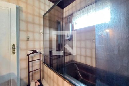 Casa à venda com 247m², 4 quartos e 4 vagasBanheiro da Suíte