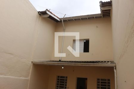 Casa para alugar com 100m², 2 quartos e 1 vagaQuintal
