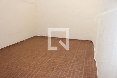 Casa para alugar com 100m², 2 quartos e 1 vagaQuintal