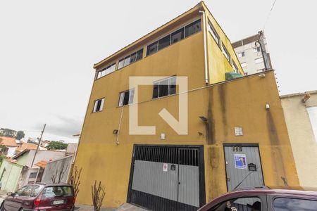 Casa à venda com 293m², 3 quartos e 2 vagas Casa à venda com 293m², 3 quartos e 2 vagasFachada