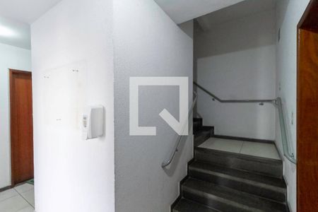 Apartamento à venda com 51m², 2 quartos e 1 vaga Apartamento à venda com 51m², 2 quartos e 1 vagaEntrada