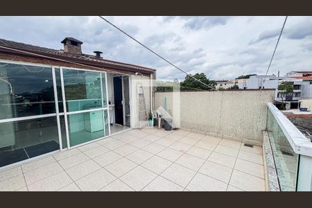 Apartamento à venda com 112m², 2 quartos e 1 vaga Apartamento à venda com 112m², 2 quartos e 1 vagaCobertura