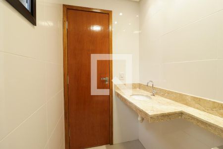 Apartamento à venda com 63m², 2 quartos e 1 vaga Apartamento à venda com 63m², 2 quartos e 1 vagaBanheiro Social