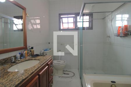 Casa à venda com 300m², 3 quartos e 10 vagasBanheiro da suíte