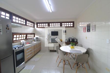 Casa à venda com 300m², 3 quartos e 10 vagasCozinha