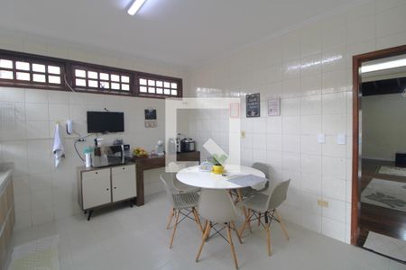 Casa à venda com 300m², 3 quartos e 10 vagasCozinha