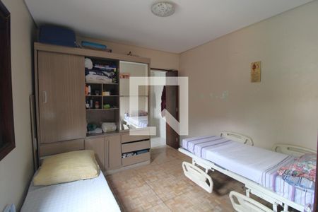 Casa à venda com 300m², 3 quartos e 10 vagasQuarto da edícula