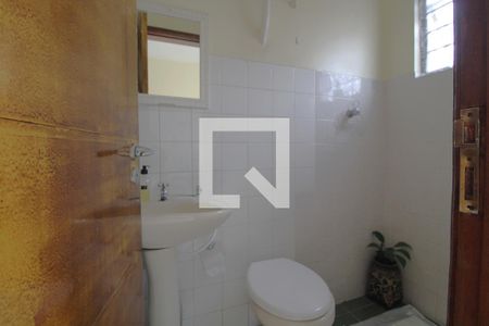 Casa à venda com 300m², 3 quartos e 10 vagasBanheiro de serviço