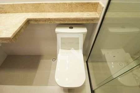 Apartamento à venda com 59m², 2 quartos e 1 vaga Apartamento à venda com 59m², 2 quartos e 1 vagaBanheiro Social