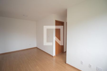 Sala de apartamento para alugar com 2 quartos, 45m² em Colubandê, São Gonçalo