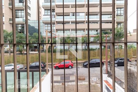 Casa à venda com 3 quartos, 231m² em Alto de Pinheiros, São Paulo